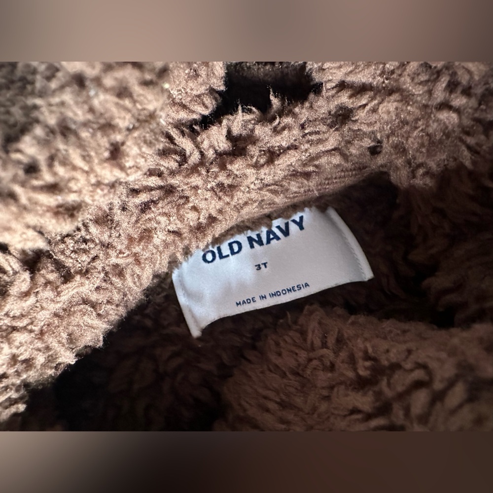 Old Navy Fluff Jacket - Picture 4 of 5